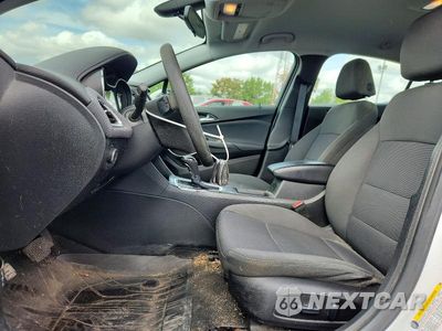 Zdjęcie 7 z 12 samochodu: 2019 CHEVROLET CRUZE LT VIN:1G1BE5SM7K7107458 - miniatura