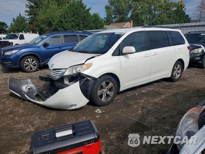 2015 TOYOTA SIENNA LE 5TDKK3DC9FS652081 - główne zdjęcie licytacji z USA - miniatura