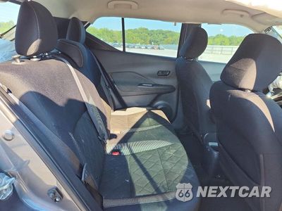 Zdjęcie 10 z 12 samochodu: 2018 NISSAN KICKS S VIN:3N1CP5CU7JL507618 - miniatura