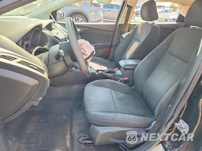 Zdjęcie 7 z 12 samochodu: 2017 FORD FOCUS SE VIN:1FADP3K28HL228471 - miniatura