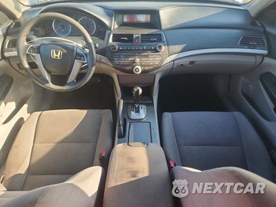 Zdjęcie 8 z 13 samochodu: 2011 HONDA ACCORD LX VIN:1HGCP2F32BA046367 - miniatura