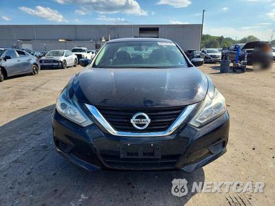Piąte zdjęcie samochodu w środku: 2017 NISSAN ALTIMA 2.5 S VIN:1N4AL3AP6HC478562 - miniatura