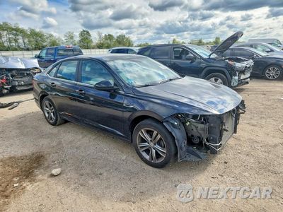 Czwarte zdjęcie samochodu z boku: 2019 VOLKSWAGEN JETTA S VIN:3VWC57BU5KM117738 - miniatura