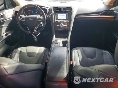 Zdjęcie 8 z 12 samochodu: 2020 FORD FUSION TITANIUM VIN:3FA6P0D9XLR137696 - miniatura