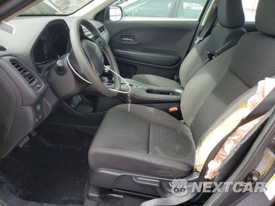 Zdjęcie 7 z 12 samochodu: 2019 HONDA HR-V LX VIN:3CZRU5H38KG711607 - miniatura