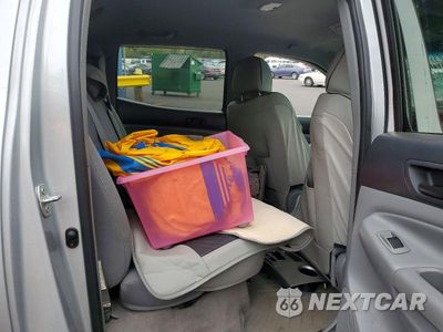 Zdjęcie 10 z 12 samochodu: 2005 TOYOTA TACOMA DOUBLE CAB VIN:5TELU42N15Z066128 - miniatura
