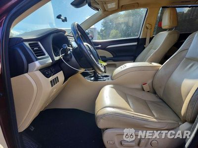 Zdjęcie 7 z 14 samochodu: 2018 TOYOTA HIGHLANDER XLE VIN:5TDJZRFH9JS806039 - miniatura