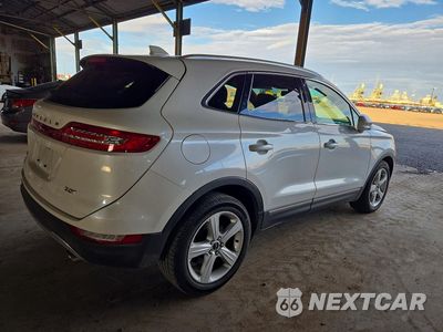 Trzecie zdjęcie samochodu z tyłu: 2018 LINCOLN MKC PREMIERE VIN:5LMCJ1C93JUL00483 - miniatura