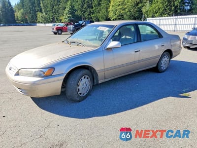 1998 TOYOTA CAMRY LE JT2BG22K4W0210973 - główne zdjęcie licytacji z USA - miniatura