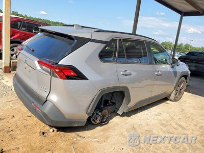 Trzecie zdjęcie samochodu z tyłu: 2023 TOYOTA RAV4 XLE PREMIUM VIN:JTMB6RFV5PD544608 - miniatura