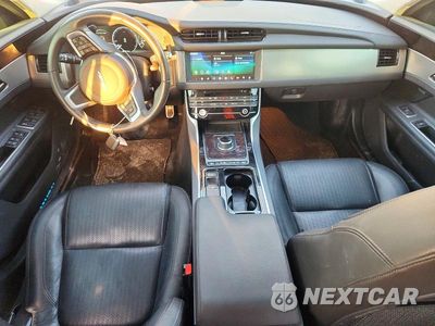 Zdjęcie 8 z 12 samochodu: 2020 JAGUAR XF PRESTIGE VIN:SAJBE4FX0LCY85357 - miniatura