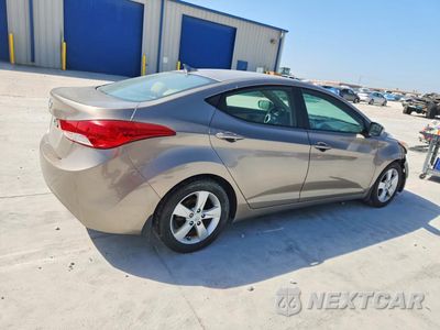 Trzecie zdjęcie samochodu z tyłu: 2013 HYUNDAI ELANTRA GLS VIN:5NPDH4AE5DH428117 - miniatura