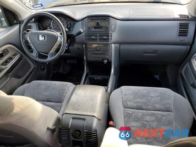 Zdjęcie 8 z 13 samochodu: 2005 HONDA PILOT EX VIN:2HKYF18415H536643 - miniatura