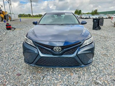 Piąte zdjęcie samochodu w środku: 2018 TOYOTA CAMRY SE VIN:4T1B11HKXJU598699 - miniatura