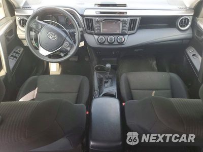 Zdjęcie 8 z 13 samochodu: 2018 TOYOTA RAV4 LE VIN:JTMZFREV7JJ173346 - miniatura