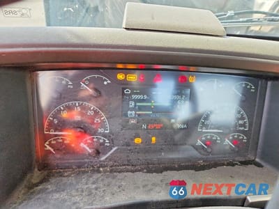 Zdjęcie 9 z 12 samochodu: 2020 VOLVO VNR VIN:4V4WC9EH9LN251566 - miniatura