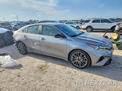 Czwarte zdjęcie samochodu z boku: 2023 KIA FORTE GT VIN:3KPF44AC4PE681263 - miniatura