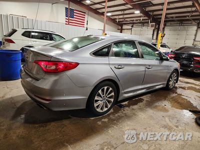 Trzecie zdjęcie samochodu z tyłu: 2016 HYUNDAI SONATA SPORT VIN:5NPE34AF8GH433277 - miniatura