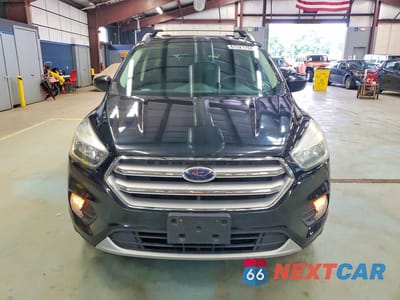 Piąte zdjęcie samochodu w środku: 2017 FORD ESCAPE SE VIN:1FMCU9GD2HUF01017 - miniatura