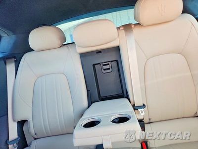 Zdjęcie 10 z 14 samochodu: 2021 MASERATI LEVANTE VIN:ZN661XUA0MX370752 - miniatura
