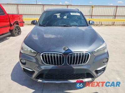 Piąte zdjęcie samochodu w środku: 2018 BMW X1 SDRIVE28I VIN:WBXHU7C3XJ5H44690 - miniatura