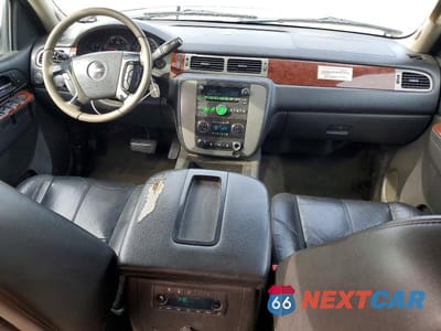 Zdjęcie 8 z 13 samochodu: 2013 GMC YUKON K1500 SLT VIN:1GKS2KE73DR330225 - miniatura