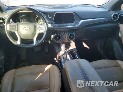 Zdjęcie 8 z 13 samochodu: 2021 CHEVROLET BLAZER PREMIER VIN:3GNKBFRS2MS544743 - miniatura