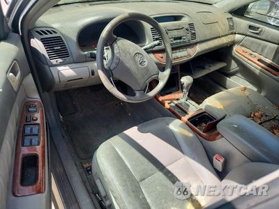 Zdjęcie 8 z 12 samochodu: 2005 TOYOTA CAMRY XLE VIN:4T1BE32K05U985213 - miniatura