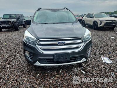 Piąte zdjęcie samochodu w środku: 2017 FORD ESCAPE SE VIN:1FMCU0GD6HUA14138 - miniatura