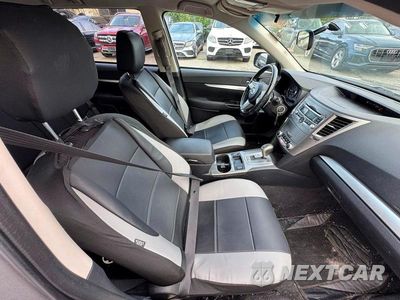 Piąte zdjęcie samochodu w środku: 2011 SUBARU OUTBACK 2.5I PREMIUM VIN:4S4BRBCC7B3374473 - miniatura