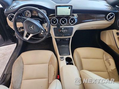 Zdjęcie 8 z 12 samochodu: 2014 MERCEDES-BENZ CLA 250 VIN:WDDSJ4EB0EN045415 - miniatura