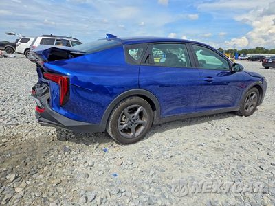 Trzecie zdjęcie samochodu z tyłu: 2025 KIA K4 LXS VIN:3KPFT4DE6SE187981 - miniatura