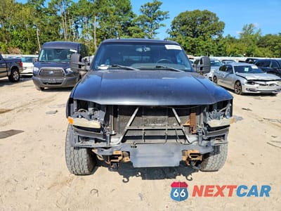 Piąte zdjęcie samochodu w środku: 2005 GMC SIERRA K2500 HEAVY DUTY VIN:1GTHK23U85F823366 - miniatura