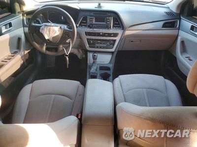 Zdjęcie 8 z 12 samochodu: 2015 HYUNDAI SONATA SE VIN:5NPE24AF0FH005446 - miniatura