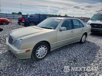 2000 MERCEDES-BENZ E 320 WDBJF65J3YB114676 - główne zdjęcie licytacji z USA - miniatura