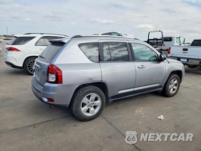 Trzecie zdjęcie samochodu z tyłu: 2015 JEEP COMPASS SPORT VIN:1C4NJCBA4FD250076 - miniatura