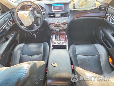 Zdjęcie 8 z 13 samochodu: 2018 INFINITI Q70 3.7 LUXE VIN:JN1BY1AR4JM220985 - miniatura