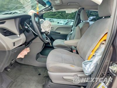 Zdjęcie 7 z 13 samochodu: 2015 TOYOTA SIENNA L 7-PASSENGER VIN:5TDZK3DC0FS627293 - miniatura