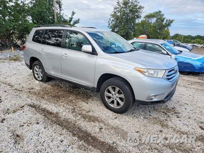 Czwarte zdjęcie samochodu z boku: 2012 TOYOTA HIGHLANDER BASE VIN:5TDBK3EH5CS094266 - miniatura