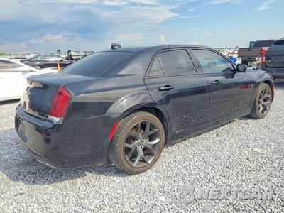Trzecie zdjęcie samochodu z tyłu: 2021 CHRYSLER 300 TOURING VIN:2C3CCAAG0MH595914 - miniatura