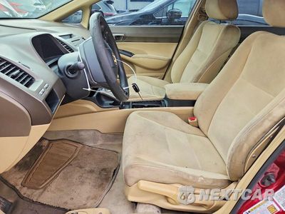 Zdjęcie 7 z 12 samochodu: 2006 HONDA CIVIC LX VIN:1HGFA165X6L146883 - miniatura