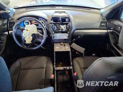 Zdjęcie 8 z 13 samochodu: 2019 FORD EXPLORER POLICE INTERCEPTOR VIN:1FM5K8AR0KGA29208 - miniatura