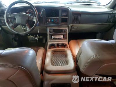 Zdjęcie 8 z 12 samochodu: 2003 CHEVROLET SUBURBAN K1500 VIN:1GNFK16ZX3J145455 - miniatura