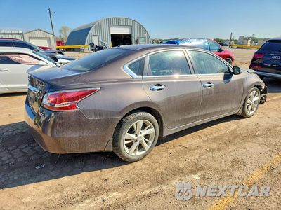 Trzecie zdjęcie samochodu z tyłu: 2015 NISSAN ALTIMA 2.5 SL VIN:1N4AL3AP0FN347077 - miniatura