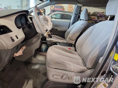 Zdjęcie 7 z 14 samochodu: 2011 TOYOTA SIENNA LE VIN:5TDKK3DC7BS023333 - miniatura