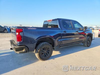 Trzecie zdjęcie samochodu z tyłu: 2020 CHEVROLET SILVERADO K1500 LT TRAIL BOSS VIN:1GCPYFED8LZ113944 - miniatura