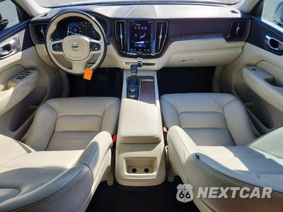 Zdjęcie 8 z 14 samochodu: 2021 VOLVO XC60 T5 MOMENTUM VIN:YV4102DK2M1697163 - miniatura