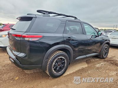 Trzecie zdjęcie samochodu z tyłu: 2026 NISSAN PATHFINDER ROCK CREEK VIN:5N1DR3BT4TC232356 - miniatura
