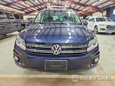 Piąte zdjęcie samochodu w środku: 2015 VOLKSWAGEN TIGUAN S VIN:WVGBV7AX8FW611300 - miniatura