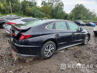 Trzecie zdjęcie samochodu z tyłu: 2023 HYUNDAI SONATA HYBRID BLUE VIN:KMHL24JJ3PA074096 - miniatura